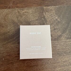 BNIB Rose Inc Blush Divine Lip & Cheek Compact in Heliotrope